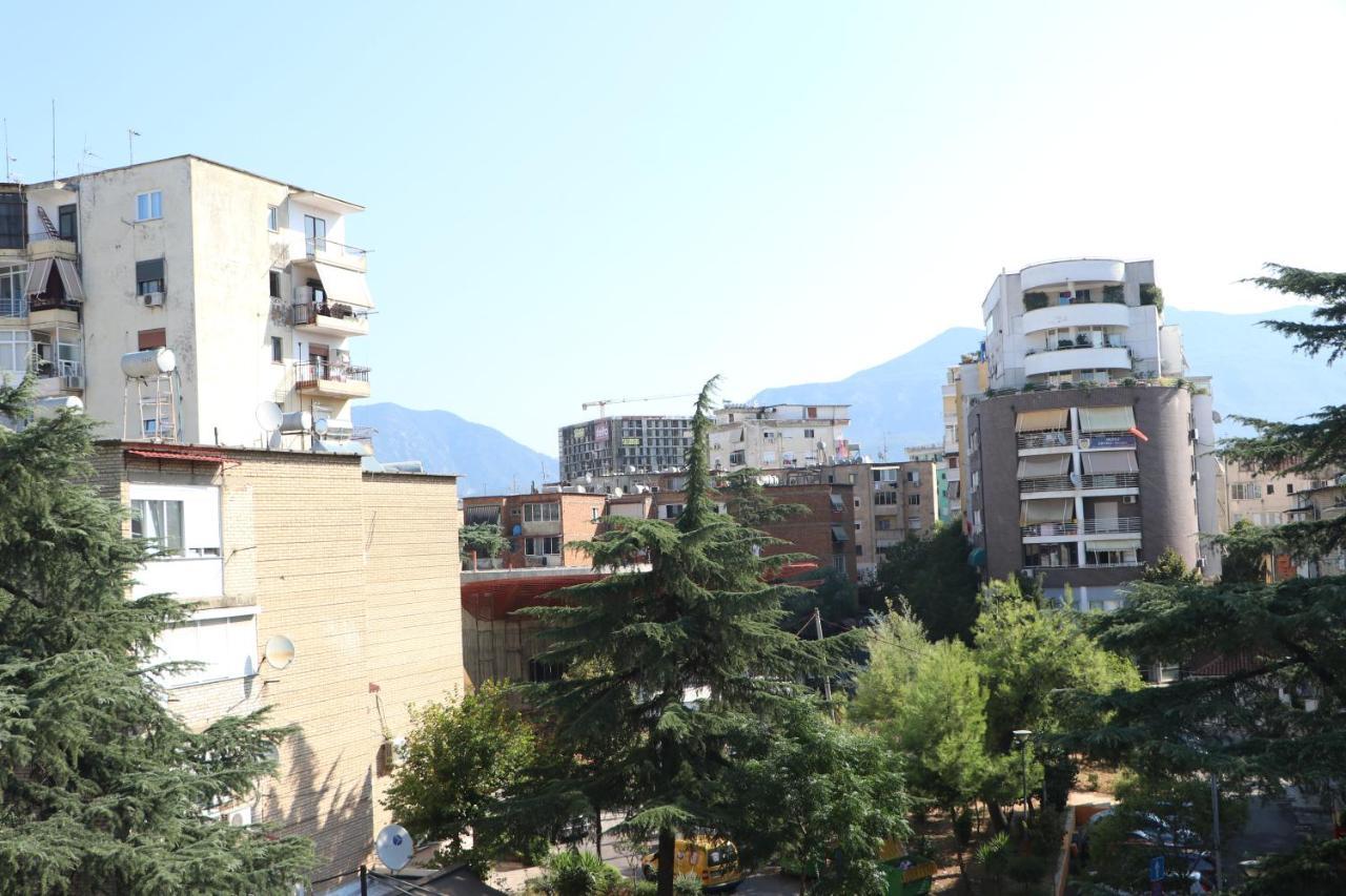 Pine Apartment Tirana Exterior photo