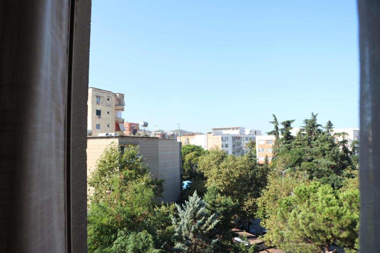 Pine Apartment Tirana Exterior photo